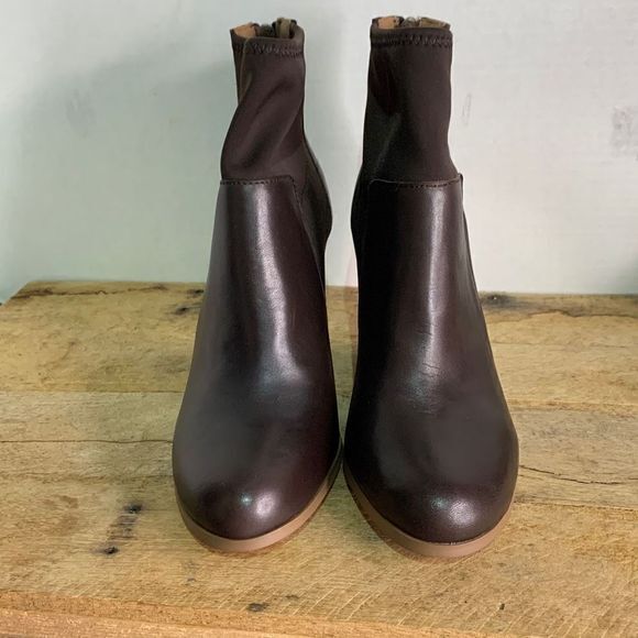 Adrienne Vittadini booties. brown leather Ratti Boots Heeled boots. - Picture 2 of 11